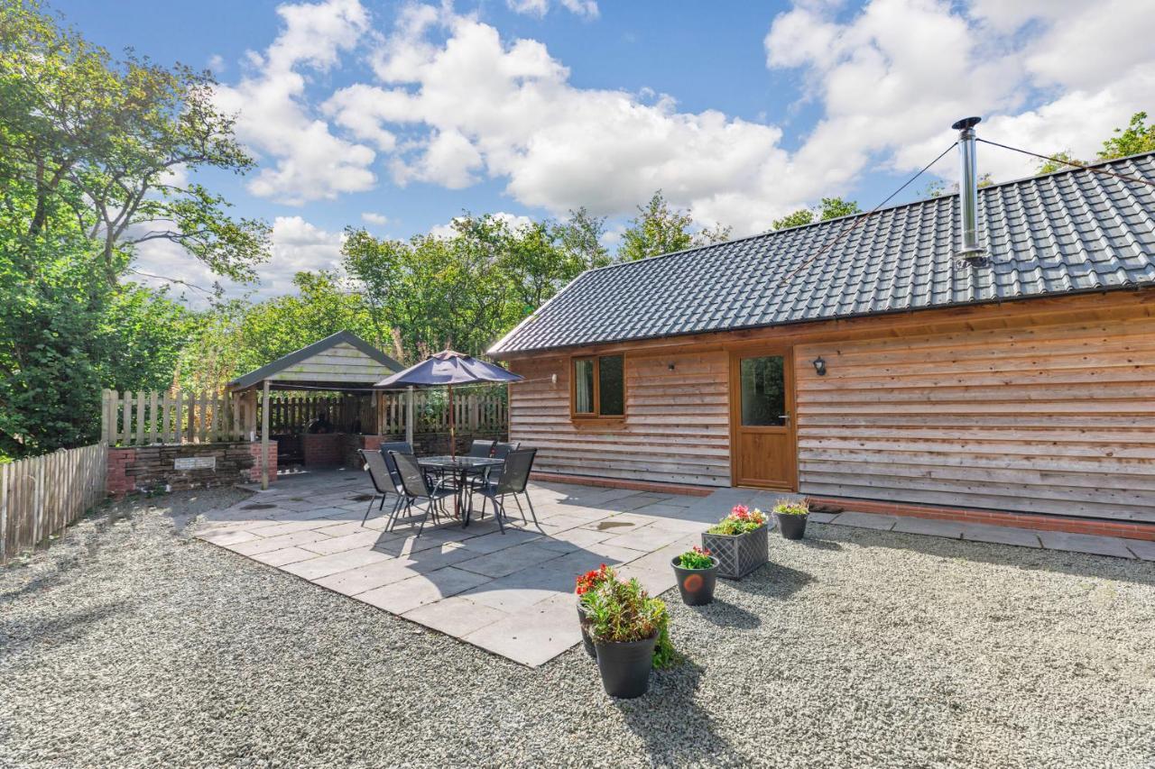 Ploony Hill Lodge Bleddfa Exterior foto